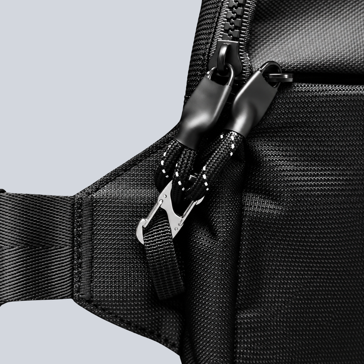 The KEPT Sling 2.0 in Black
